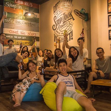 Barney'S Danang Backpackers Hostel ภายนอก รูปภาพ
