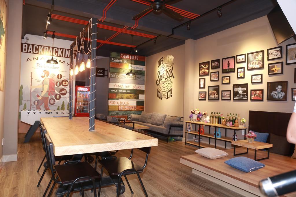 Barney'S Danang Backpackers Hostel ภายนอก รูปภาพ