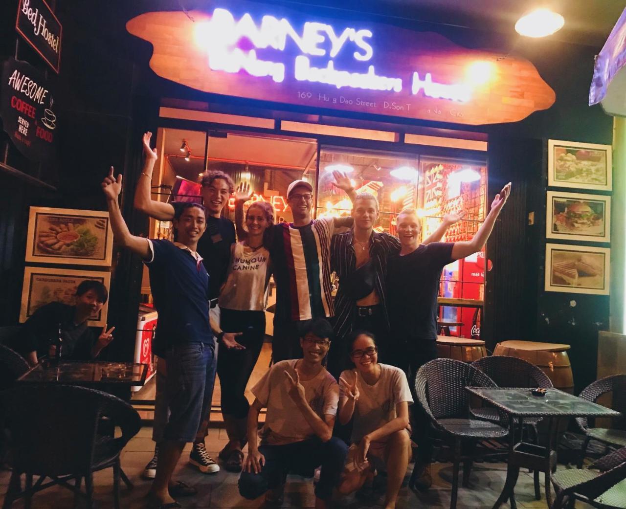 Barney'S Danang Backpackers Hostel ภายนอก รูปภาพ
